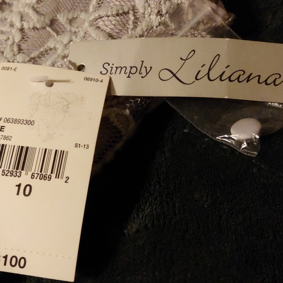 Dress - Picture 5 of 8